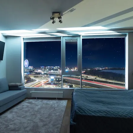 Revalia Fahle Airport Bus-station With Views Lägenhet Tallinn