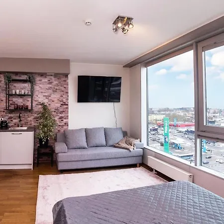 Lägenhet Revalia Fahle Airport Bus-station With Views *