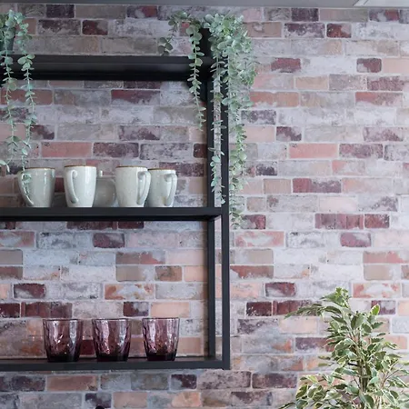 Revalia Fahle Airport Bus-station With Views 塔林