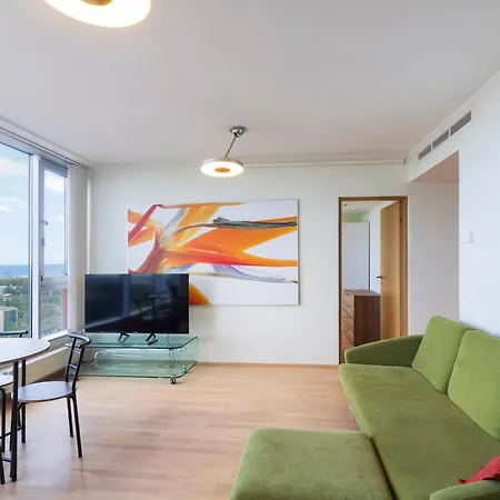 Revalia Fahle Airport Bus-station With Views Apartment Tallinn