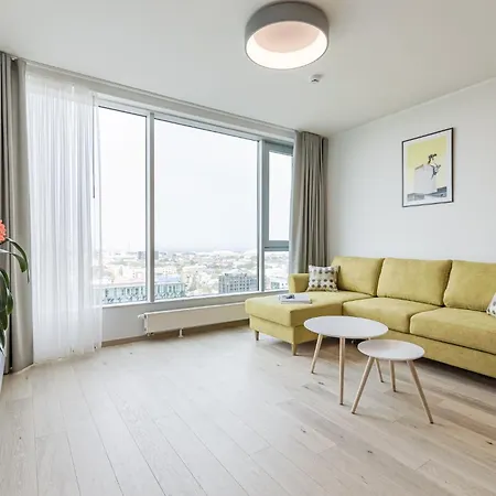 Revalia Fahle Airport Bus-station With Views Apartment Tallinn
