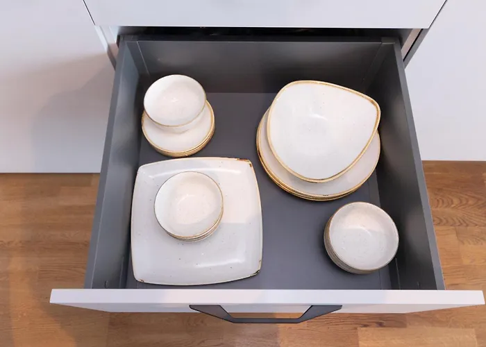 Revalia Fahle Airport Bus-station With Views Lägenhet Tallinn