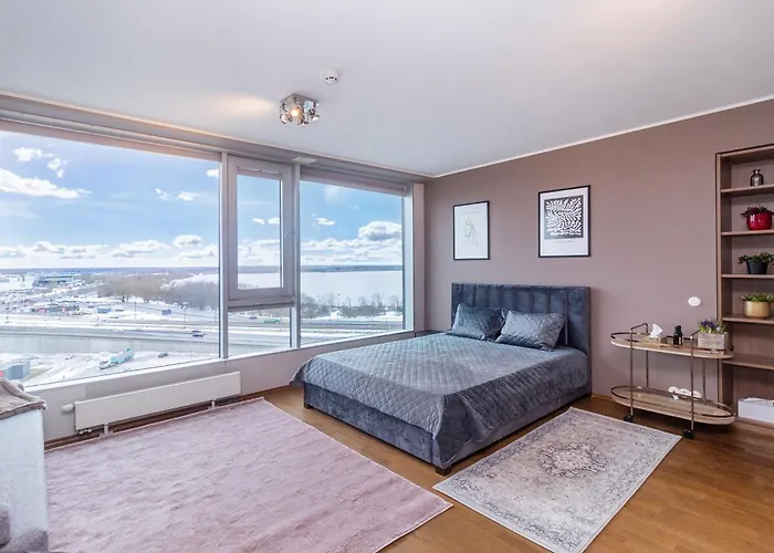 Revalia Fahle Airport Bus-station With Views Apartament *