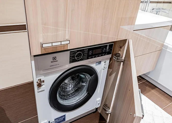 Revalia Fahle Airport Bus-station With Views Apartament *