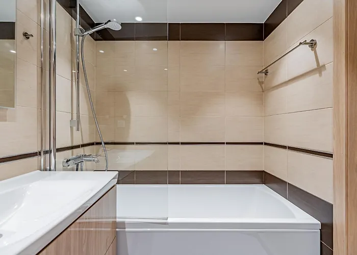 公寓 Revalia Fahle Airport Bus-station With Views