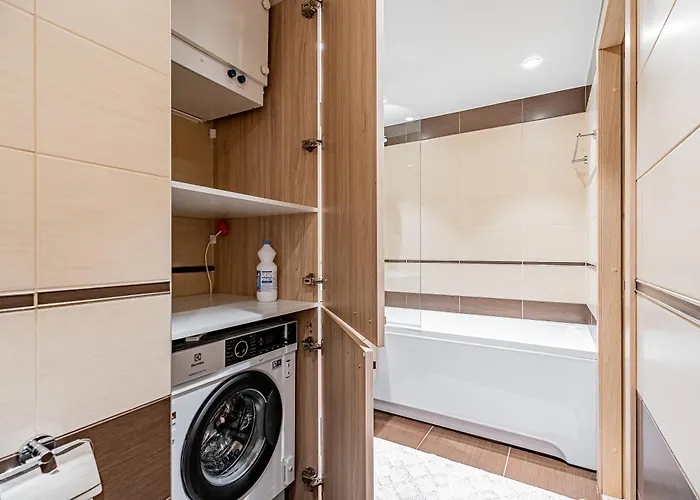 Revalia Fahle Airport Bus-station With Views 公寓 塔林