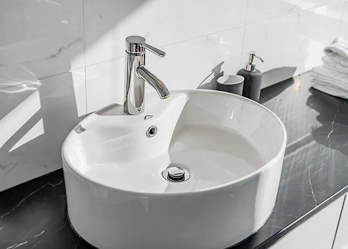 Revalia Fahle Airport Bus-station With Views 公寓